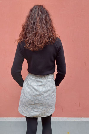 Picture of biloba brocade skirt grey white