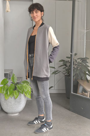 Picture of long bomber FTW light greys-cream