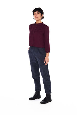 Picture of high waist ovoid pants in blue