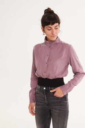 Picture of "swan"  bomber  shirt in greyish lilac