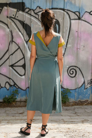 Picture of "flap" midi dress in pastels