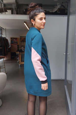 Picture of "warm pocket" dress in teal