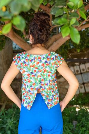 Picture of back slit top "tiles"