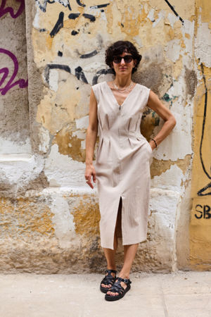 Picture of Vneck pleated dress in cream
