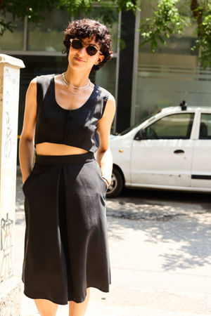 Picture of front pleat midi dress black
