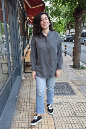 Picture of relaxed fit long shirt in grey