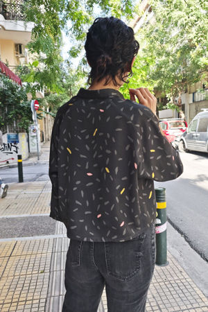 Picture of zip shirt in grey strokes