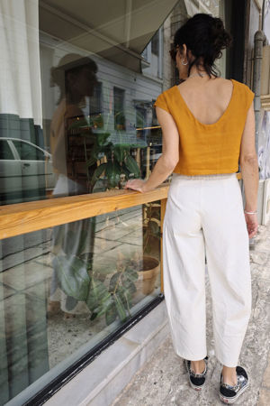 Picture of barrel pants in off white