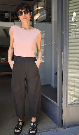 Picture of soft barrel pants in black