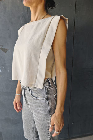 Picture of square top in off white
