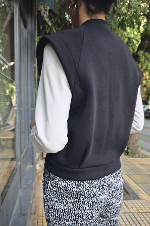 Picture of bomber  vest black -blue